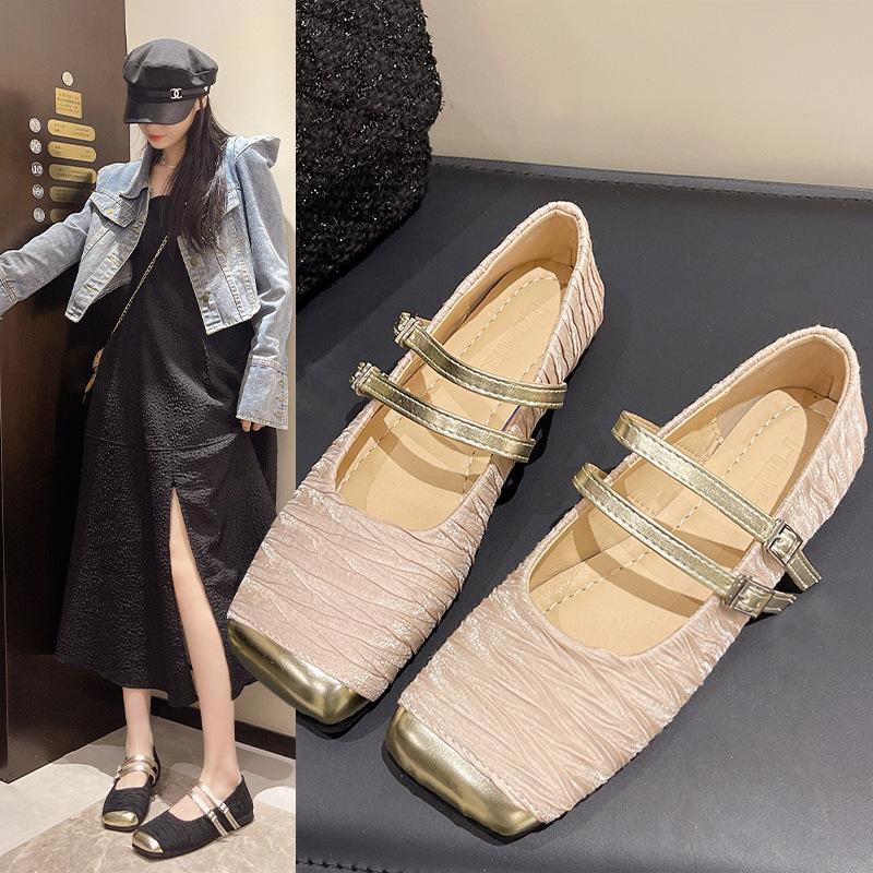 Coarse heel French small fragrant single shoes women s shoes 2024 new spring, autumn and winter square head with skirt Mary Jane evening shoes 35
Coarse heel French small fragrant single shoes women s shoes 2024 new spring, autumn and winter square head with skirt Mary Jane evening shoes 35