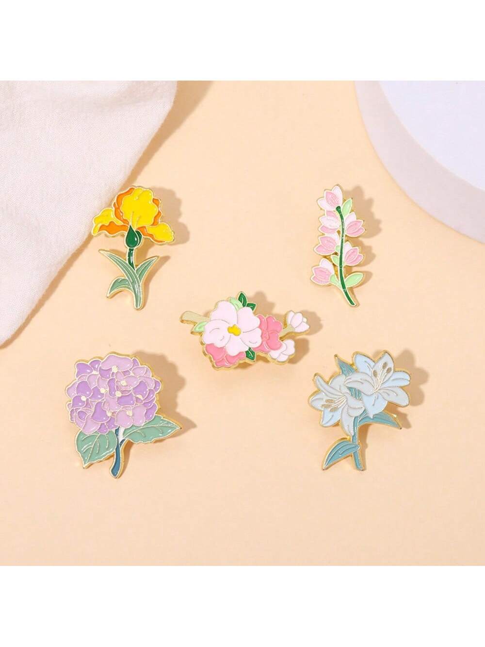 5 children s creative cartoon violets,lilies,flowers,and plants series brooches,daily matching clothing,bags,accessories, badges
5 children s creative cartoon violets,lilies,flowers,and plants series brooches,daily matching clothing,bags,accessories, badges