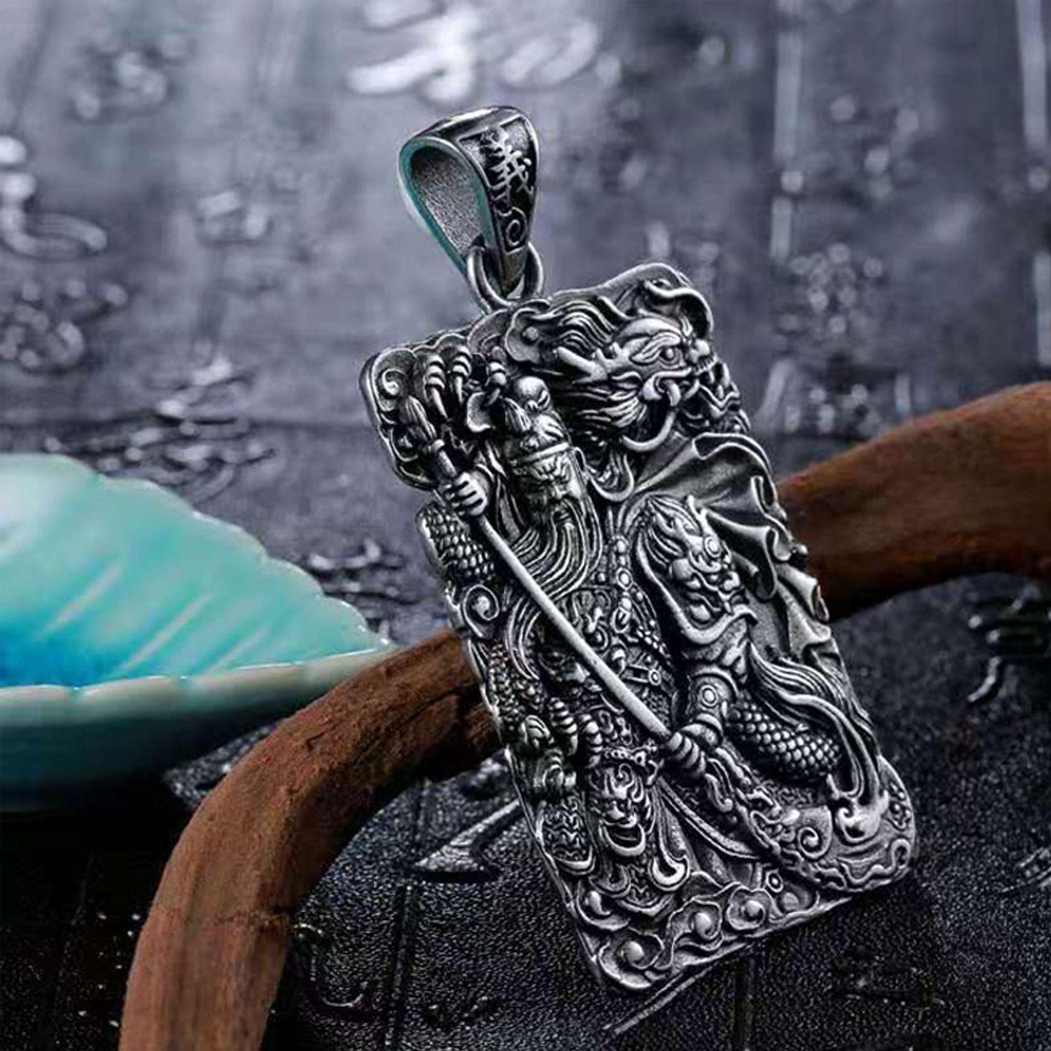 Подарунок Cool Guan Gong Yibo Yuntian Guan Erye Чоловіче намисто Кулон Tag with lanyard
Подарунок Cool Guan Gong Yibo Yuntian Guan Erye Чоловіче намисто Кулон Tag with lanyard
