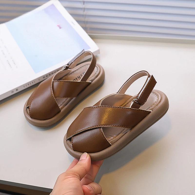 Детские сандалии для девочек, летние, однотонные, повседневные, для малышей, пляжная обувь, модные, универсальные, детские, сандалии на плоской подошве с перекрестными шнурками и петлями 23 коричневый