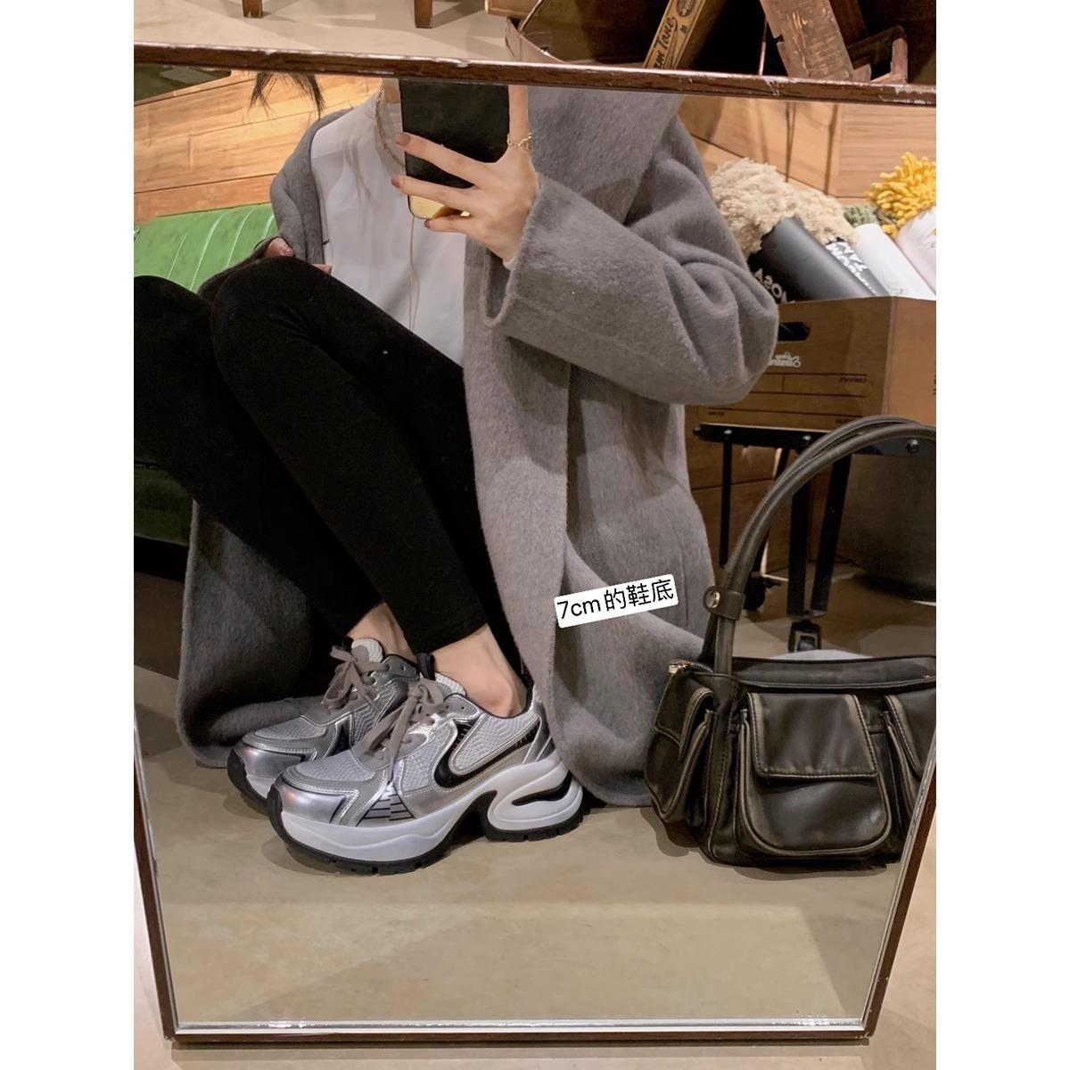 Sheepskin version~ fashionable lace-up casual sports shoes breathable mesh thick sole heightening dad shoes women 40
Sheepskin version~ fashionable lace-up casual sports shoes breathable mesh thick sole heightening dad shoes women 40