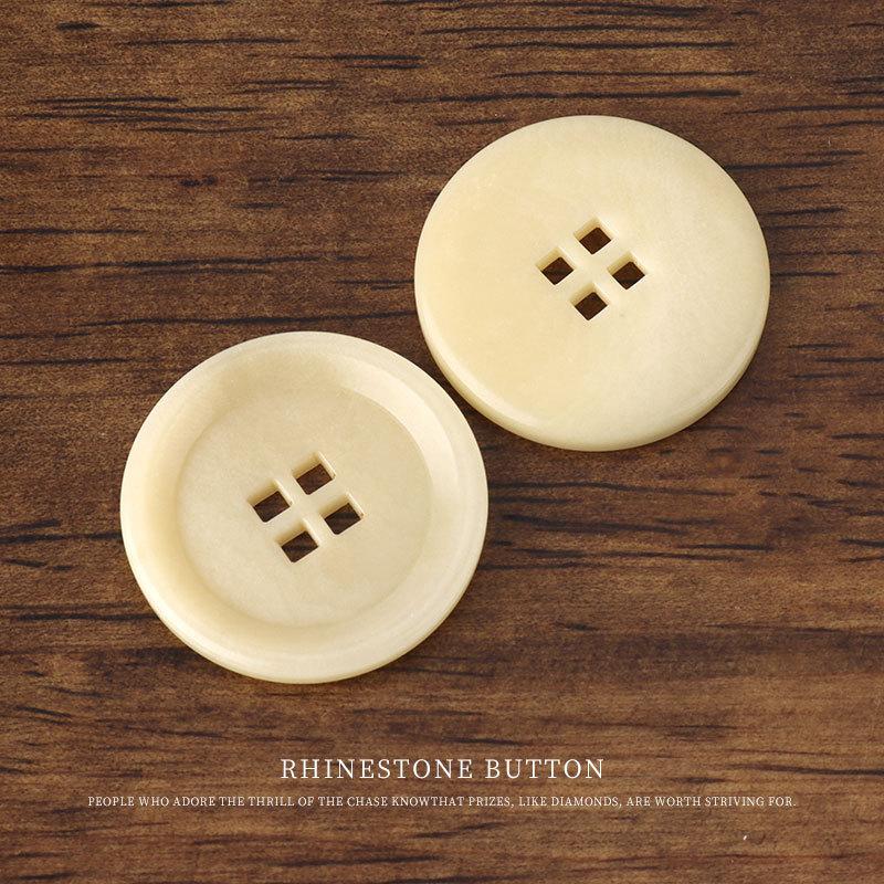 5pcs Square Eye Fruit Buttons Old Casual Suit Sweater Cardigan Button Coat Trench Coat Button Accessories 15mm beige
5pcs Square Eye Fruit Buttons Old Casual Suit Sweater Cardigan Button Coat Trench Coat Button Accessories 15mm beige