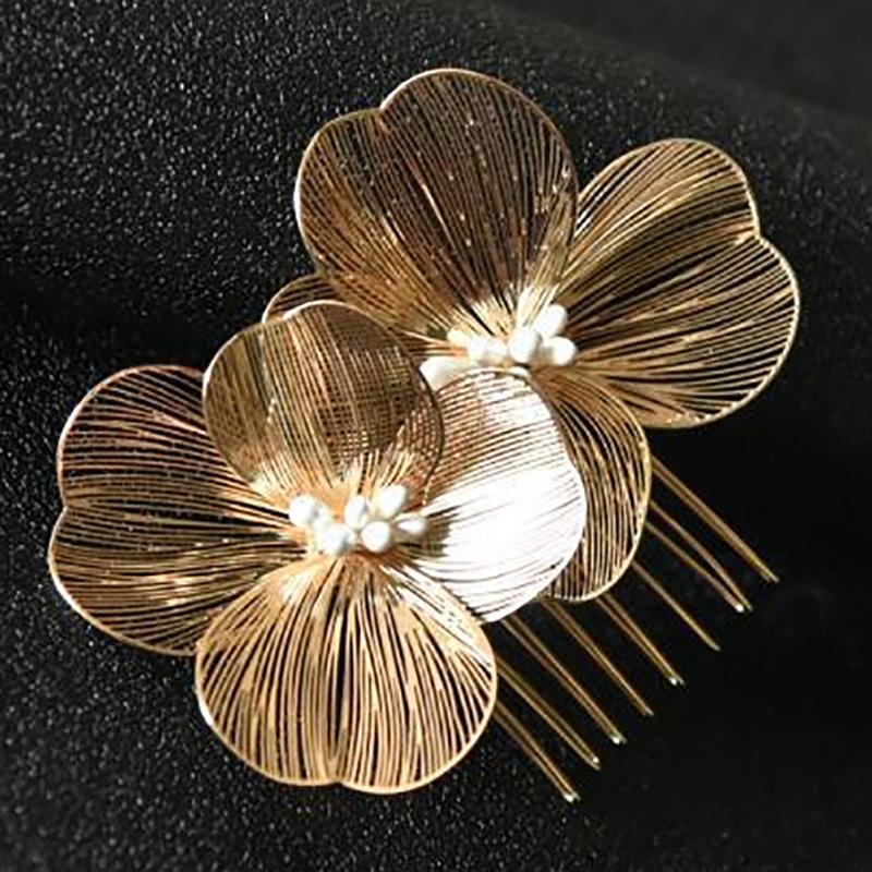 Заколка для волос с цветком в древнем стиле для женщин, девушек, свадебные аксессуары для волос, свадебные гребни для волос невесты, головной убор для подружки невесты, подарки
Заколка для волос с цветком в древнем стиле для женщин, девушек, свадебные аксессуары для волос, свадебные гребни для волос невесты, головной убор для подружки невесты, подарки