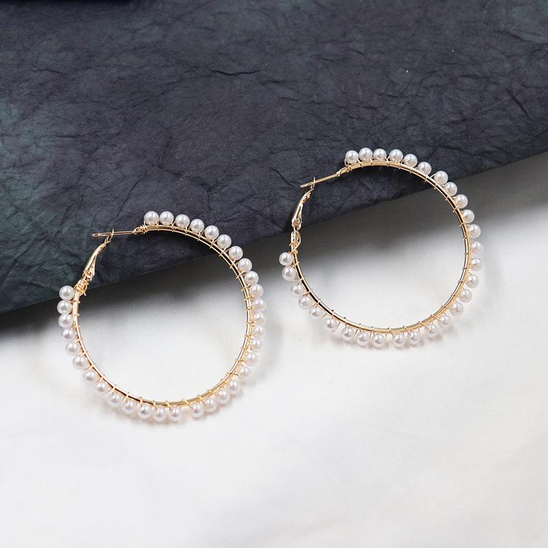 Mini Pearl Beads Women s Hoop Earrings Oversize Exaggerated Loop Earrings for Female Bohemian Ear Decoration Female Ear Zircon
Mini Pearl Beads Women s Hoop Earrings Oversize Exaggerated Loop Earrings for Female Bohemian Ear Decoration Female Ear Zircon