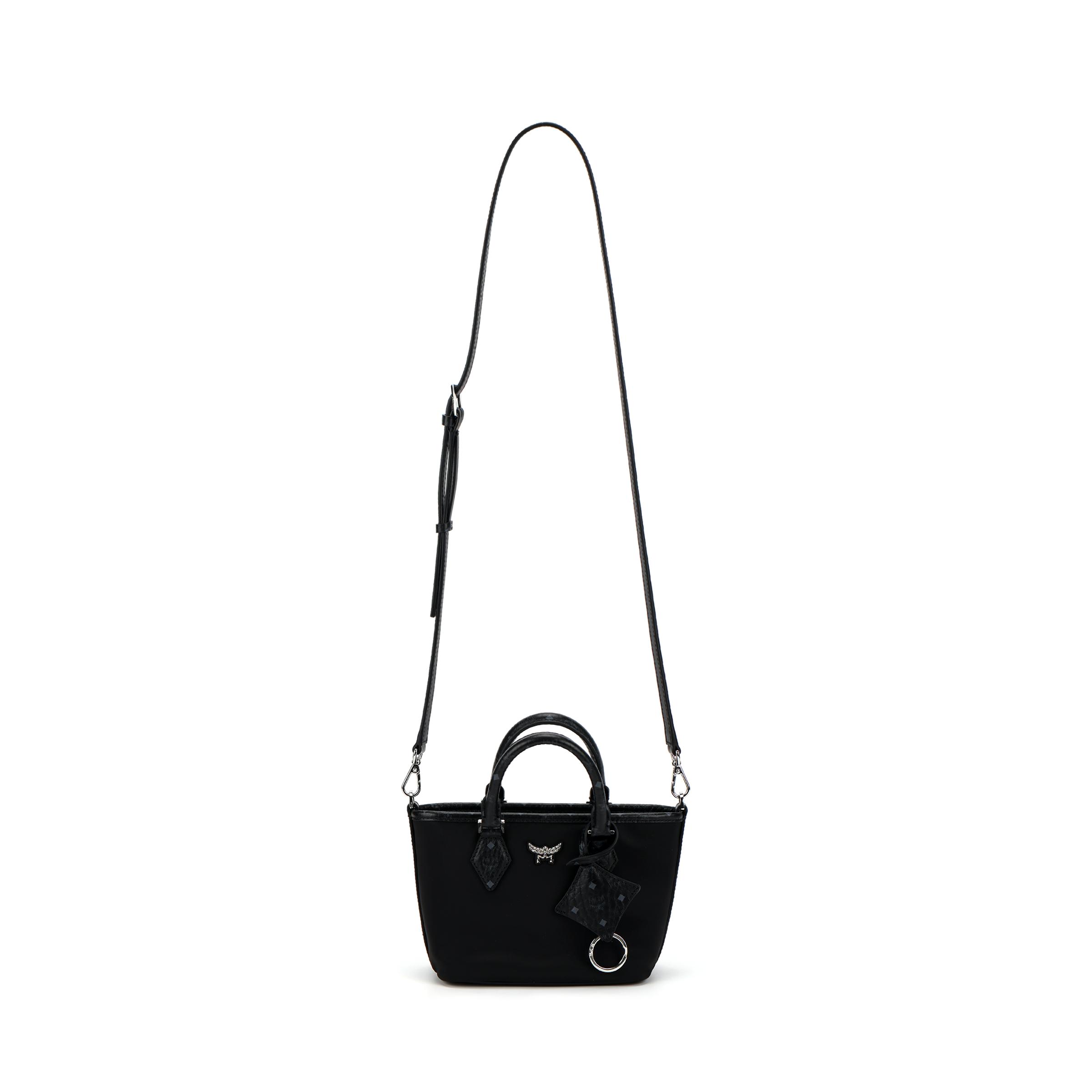 MCM Aren Printed Recycled Nylon Tote Bag Shopping Bag Crossbody Handbag Mini Women Tote Bags Black MWPFSTA04BK001 Basic Set (Bag+Dust Bag)
MCM Aren Printed Recycled Nylon Tote Bag Shopping Bag Crossbody Handbag Mini Women Tote Bags Black MWPFSTA04BK001 Basic Set (Bag+Dust Bag)