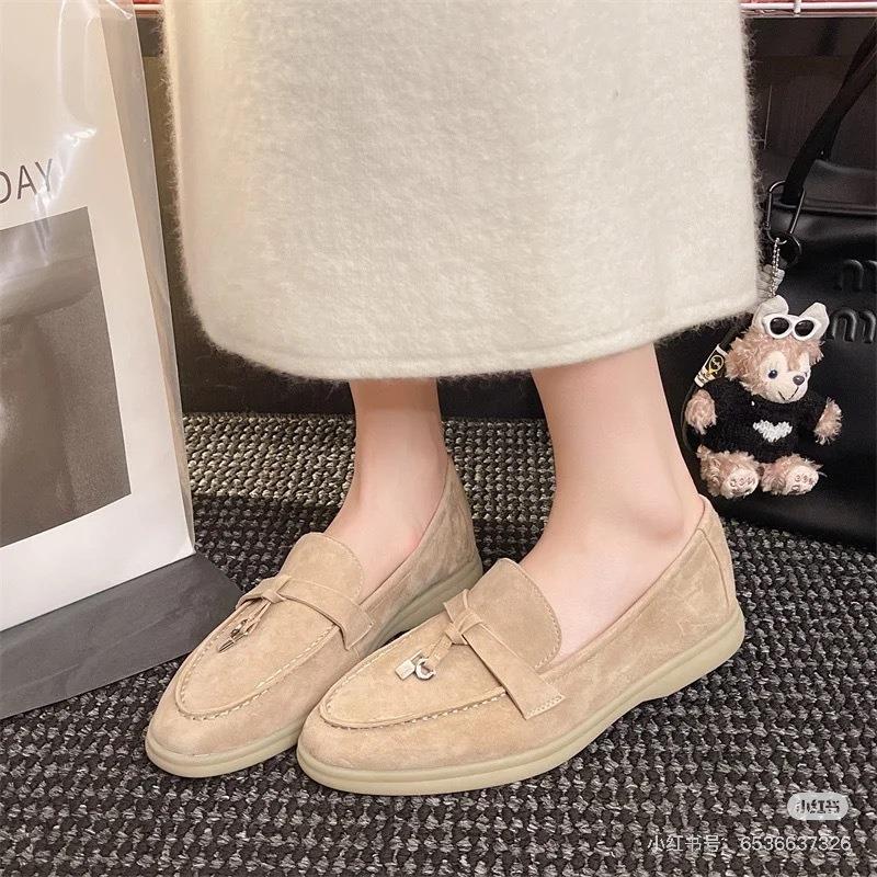 Cowhide version tassel pendant Doudou female lazy one pedal new leather single shoes 35 песочный
Cowhide version tassel pendant Doudou female lazy one pedal new leather single shoes 35 песочный