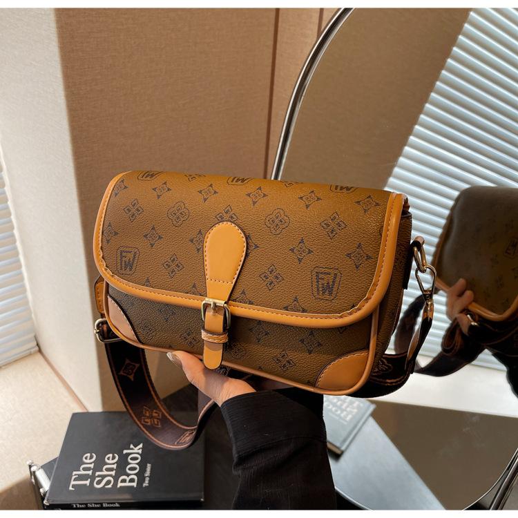 2025 new trendy retro presbyopia shoulder bag high-end popular small square bag underarm messenger women s bag bag темно-коричневого
2025 new trendy retro presbyopia shoulder bag high-end popular small square bag underarm messenger women s bag bag темно-коричневого
