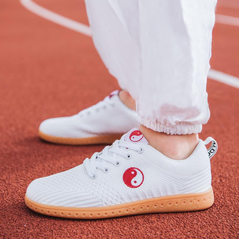 White cloth shoes Tai Chi shoes women s and men s breathable mesh beef tendon sole Tai Chi sports cloth shoes martial arts training shoes 35 білий
White cloth shoes Tai Chi shoes women s and men s breathable mesh beef tendon sole Tai Chi sports cloth shoes martial arts training shoes 35 білий