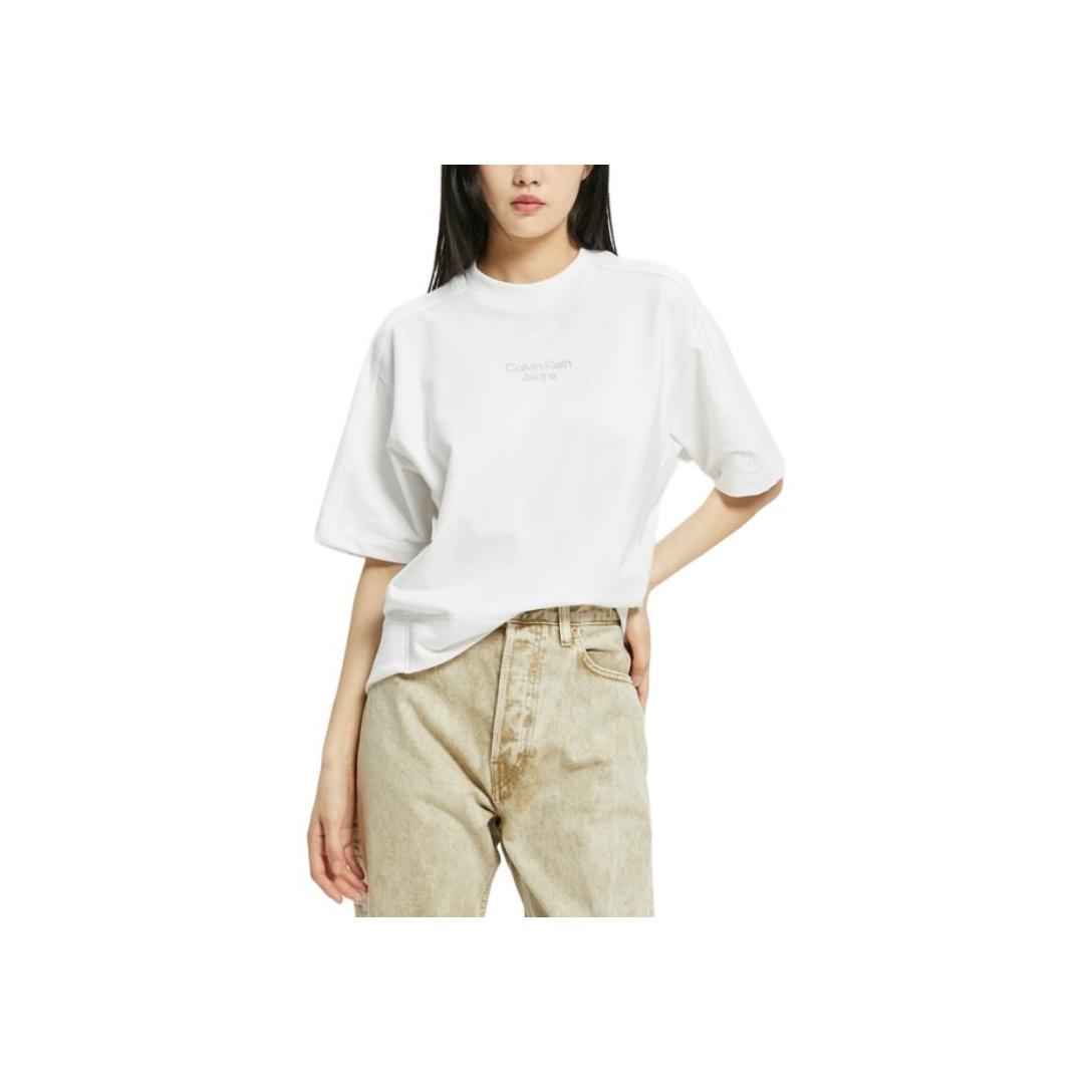 Calvin Klein Casual Round Neck Comfortable Loose Simple Printed Short Sleeve T-Shirt Women Tops White J218903-YAF
Calvin Klein Casual Round Neck Comfortable Loose Simple Printed Short Sleeve T-Shirt Women Tops White J218903-YAF