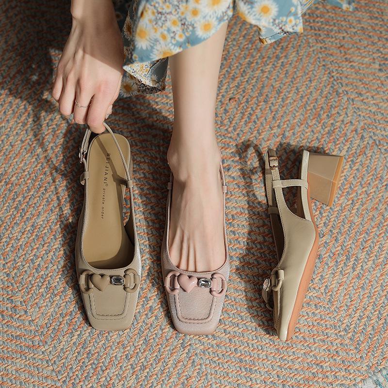 333-12 Сандалі Мері Джейн з матової овечої шкіри з текстурою лічі, з ремінцем на п яті, на масивному підборі квадратної форми, з квадратним носком для жінок 38 абрикосовий
333-12 Сандалі Мері Джейн з матової овечої шкіри з текстурою лічі, з ремінцем на п яті, на масивному підборі квадратної форми, з квадратним носком для жінок 38 абрикосовий