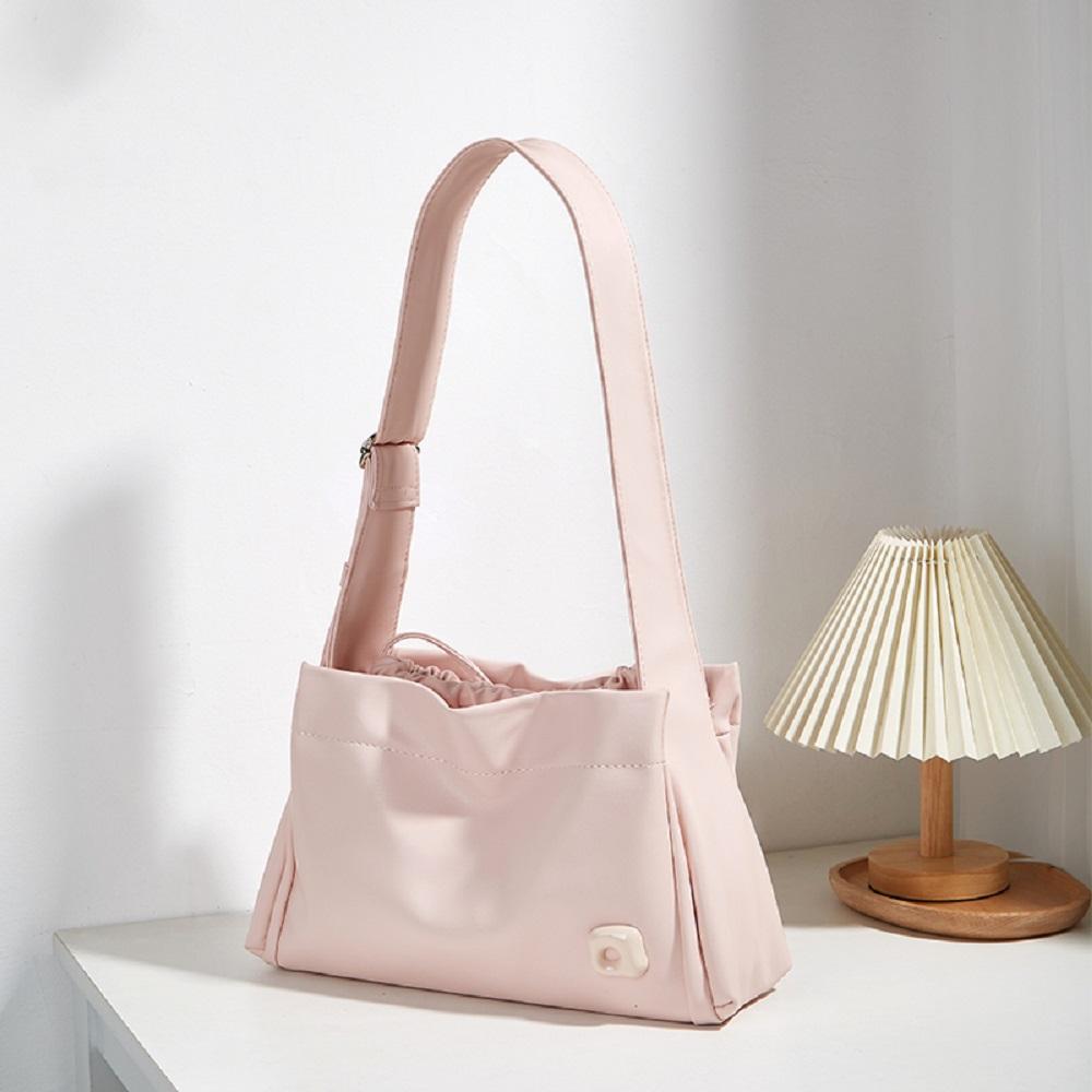 Мягкая кожаная сумка через плечо для женщин ленивый ветер широкая сумка через плечо сумка из тофу Joker Fashion простая новая
Мягкая кожаная сумка через плечо для женщин ленивый ветер широкая сумка через плечо сумка из тофу Joker Fashion простая новая