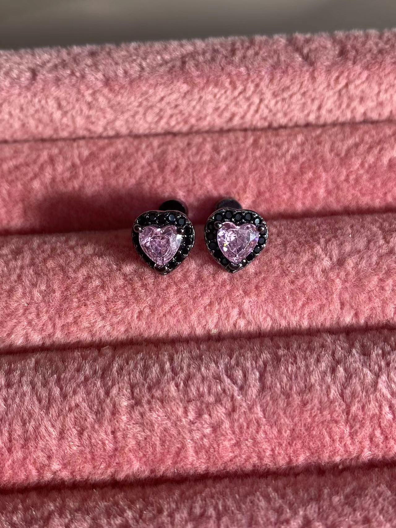 Sweet Cool Black Pink Sweetheart Love Girly Ear Bone Nails
Sweet Cool Black Pink Sweetheart Love Girly Ear Bone Nails