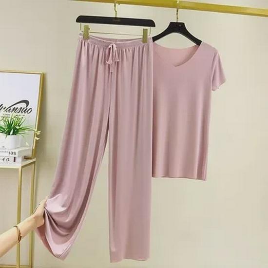 Пижамный комплект Ice Silk с V-образным вырезом: Топ с короткими рукавами и брюки, женская летняя повседневная одежда, однотонный, из двух частей M
Пижамный комплект Ice Silk с V-образным вырезом: Топ с короткими рукавами и брюки, женская летняя повседневная одежда, однотонный, из двух частей M