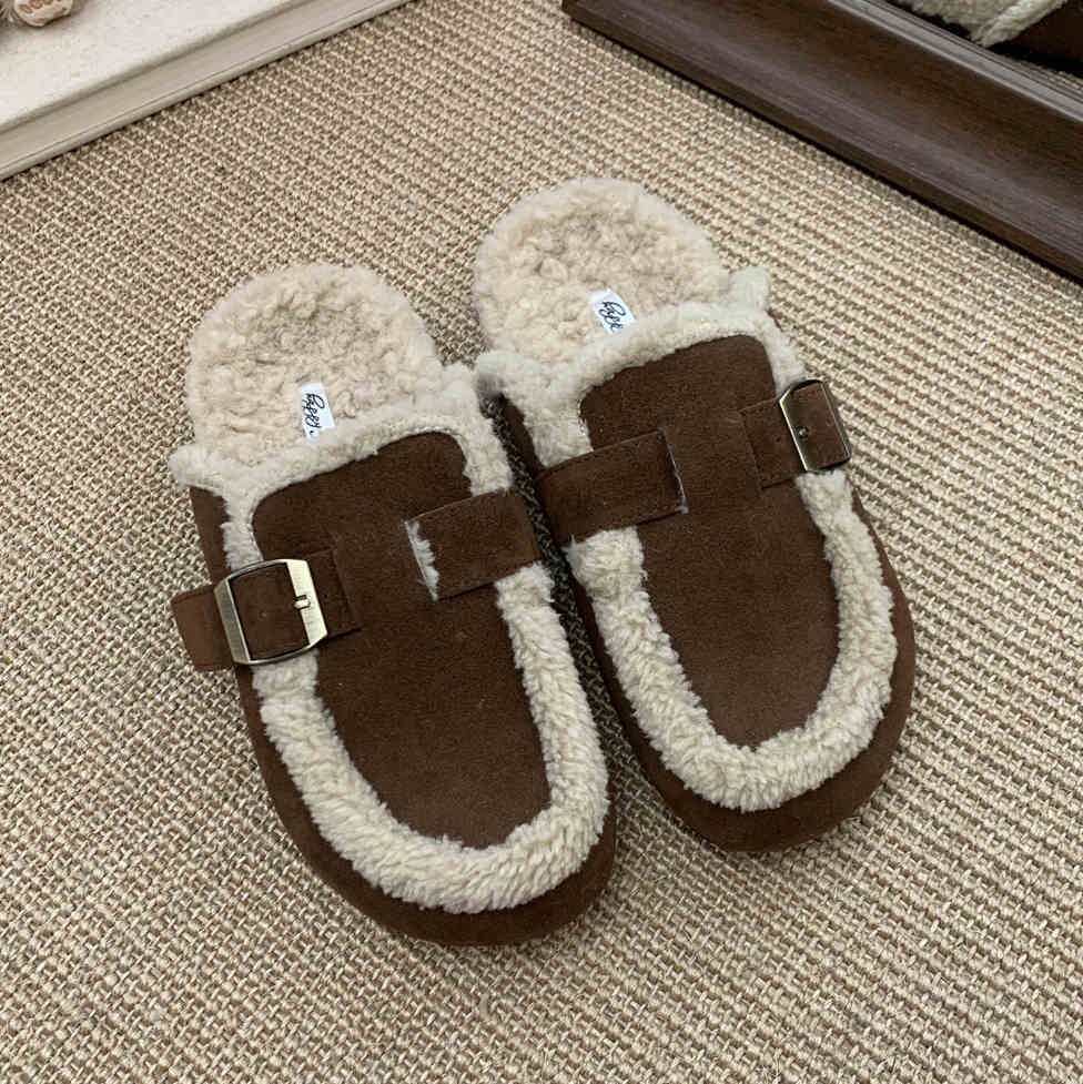 Fashion Flats Platform Cotton Slippers Women Fur Mules Shoes 2025 Winter New Plush Warm Slides Trend Soft Leather Cozy Casual Shoes 35 кофейный
Fashion Flats Platform Cotton Slippers Women Fur Mules Shoes 2025 Winter New Plush Warm Slides Trend Soft Leather Cozy Casual Shoes 35 кофейный