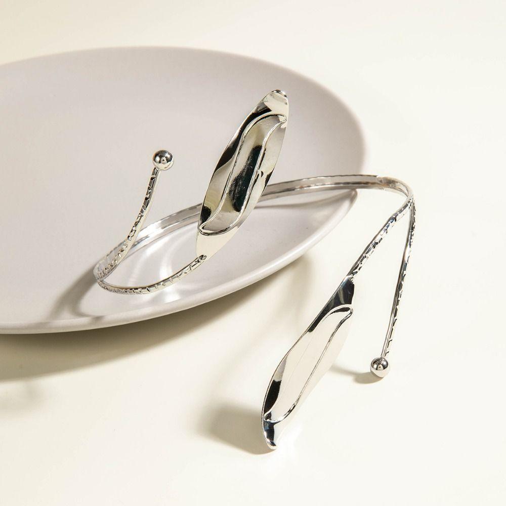 Спиральные металлические браслеты-манжеты с открытым концом в виде морской звезды, модные браслеты-цепочки на руку в форме капли воды и с бабочкой для нарядного образа Style 8
Спиральные металлические браслеты-манжеты с открытым концом в виде морской звезды, модные браслеты-цепочки на руку в форме капли воды и с бабочкой для нарядного образа Style 8