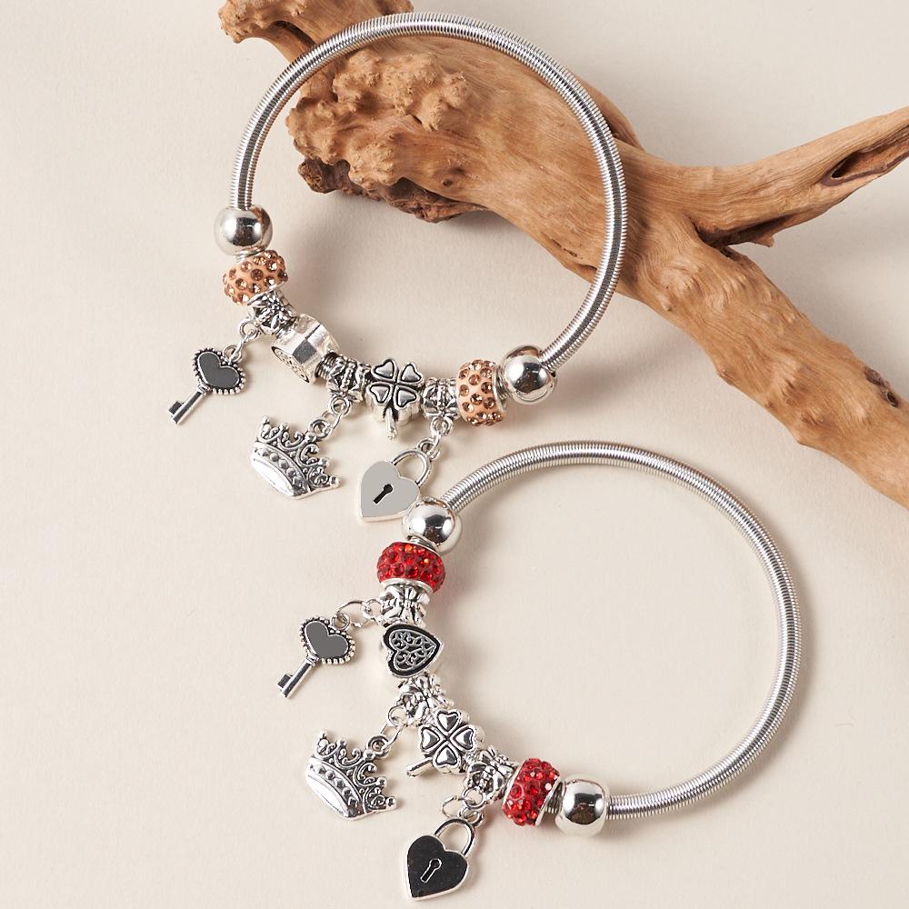 Hot-Selling Pandora Key & Lock Crown Pendant Elastic Beaded Bracelet – Creative DIY Fashion
Hot-Selling Pandora Key & Lock Crown Pendant Elastic Beaded Bracelet – Creative DIY Fashion