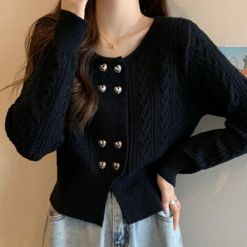 Double-breasted love solid-color twist sweater autumn and winter small short casual long-sleeved knitted cardigan top One size чёрный
Double-breasted love solid-color twist sweater autumn and winter small short casual long-sleeved knitted cardigan top One size чёрный