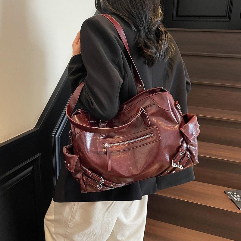 Large capacity bag women s 2025 new fashion retro tote bag versatile shoulder bag хакі
Large capacity bag women s 2025 new fashion retro tote bag versatile shoulder bag хакі