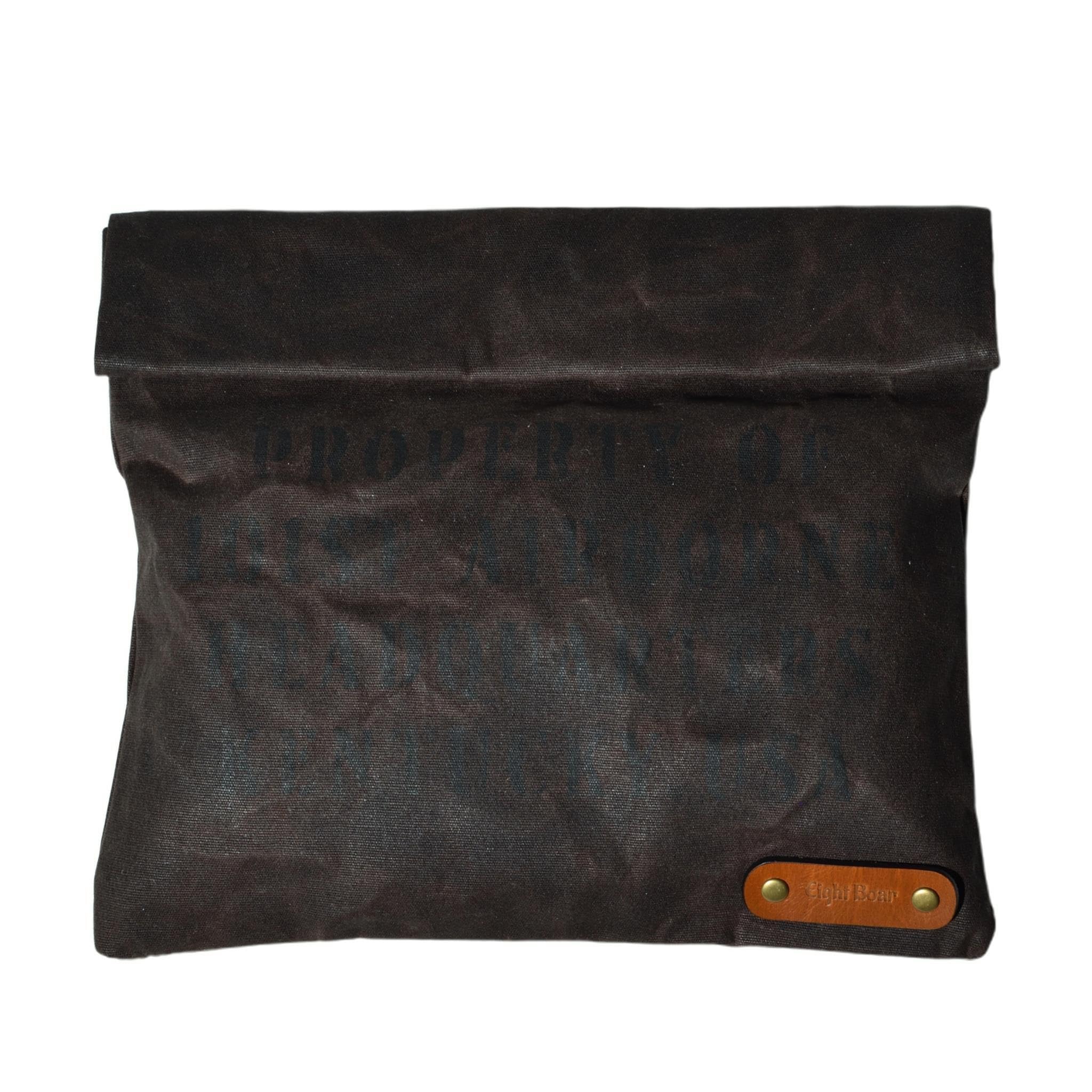 Eight Boar Oil-Waxed Canvas Military Clutch Bag, Fire Pit Holder, American Style Second Bag, Brown K15, Green B57 (New Black S)
Eight Boar Oil-Waxed Canvas Military Clutch Bag, Fire Pit Holder, American Style Second Bag, Brown K15, Green B57 (New Black S)