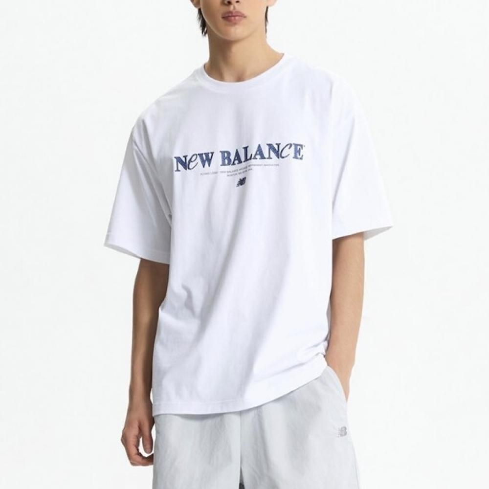 New Balance Uni Flying Lettering Short Sleeve Tee B1 Nbnef21433 10 19 62 1.NBNEF21433 10/S
New Balance Uni Flying Lettering Short Sleeve Tee B1 Nbnef21433 10 19 62 1.NBNEF21433 10/S
