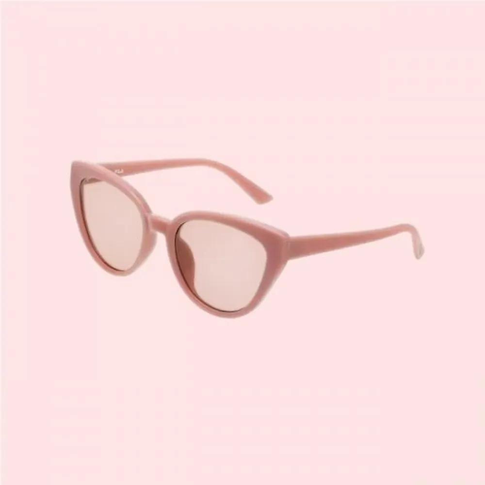 Fila Sunglasses FLS7451 MISTYROSE T 55 4277253
Fila Sunglasses FLS7451 MISTYROSE T 55 4277253