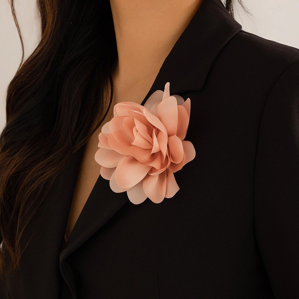 Exaggerated Fabric Flower Brooch Flower Pin Sweet Duck Bill Clip Pin Dual Purpose Rose Brooch
Exaggerated Fabric Flower Brooch Flower Pin Sweet Duck Bill Clip Pin Dual Purpose Rose Brooch