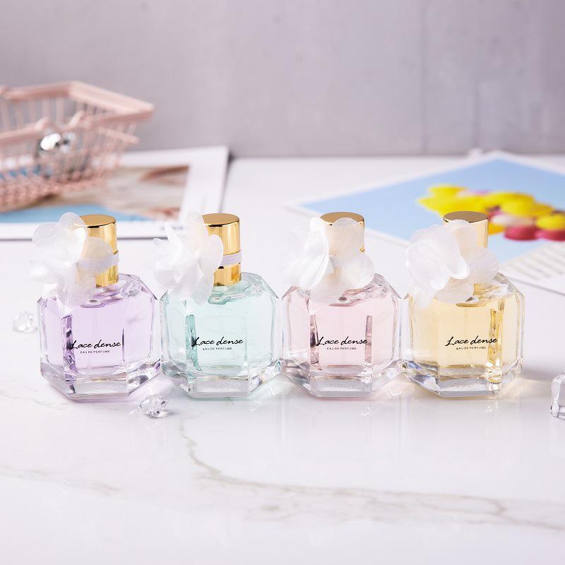Audace Lace Flower Honey Парфюм для женщин - 50 мл туалетной воды с элегантными цветочно-фруктовыми нотами и стойким ароматом.
Audace Lace Flower Honey Парфюм для женщин - 50 мл туалетной воды с элегантными цветочно-фруктовыми нотами и стойким ароматом.