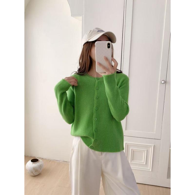 Осенний вязаный кардиган, короткое пальто, женский тонкий темпераментный свитер, уменьшающий возраст, с тонким коротким топом one size fits all
Осенний вязаный кардиган, короткое пальто, женский тонкий темпераментный свитер, уменьшающий возраст, с тонким коротким топом one size fits all