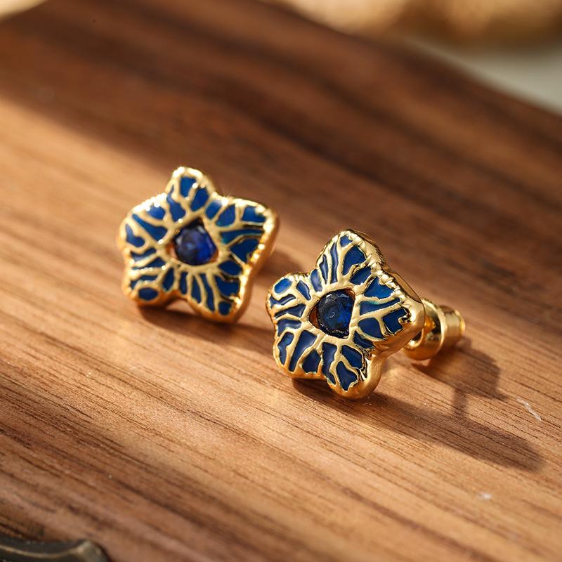 Irregular Design Star Pendant Blue Screw Earrings For Women s Light Luxury Vintage Earrings Daily Wedding And Holiday Gifts
Irregular Design Star Pendant Blue Screw Earrings For Women s Light Luxury Vintage Earrings Daily Wedding And Holiday Gifts