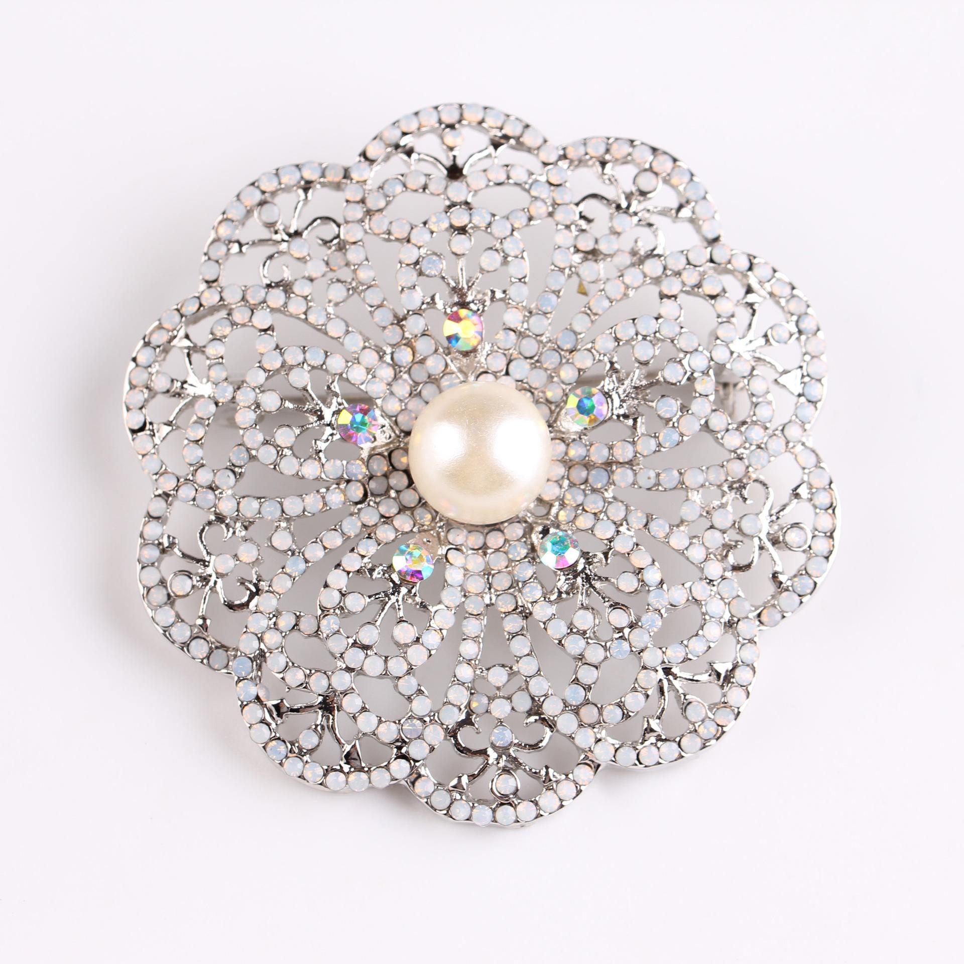 Fashion Pearl Flower Brooch Dinner & Daily Wear Corsage Pin Ethnic Style Exquisite Hypoallergenic Long-lasting Color BFF Gift
Fashion Pearl Flower Brooch Dinner & Daily Wear Corsage Pin Ethnic Style Exquisite Hypoallergenic Long-lasting Color BFF Gift