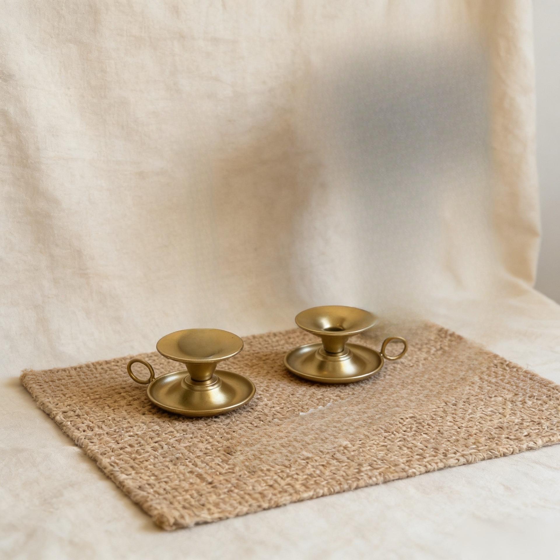 Vintage Mini Tea Cup Candle Holder Iron Candle Holder Decorative Living Room Dining Table Candlestick Atmosphere Ornaments
Vintage Mini Tea Cup Candle Holder Iron Candle Holder Decorative Living Room Dining Table Candlestick Atmosphere Ornaments