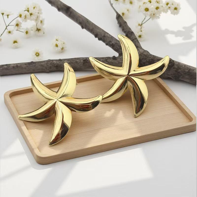 Ocean Series Gold Starfish & Moon Titanium Steel Earrings - Durable Non-Fading K Gold Accessories
Ocean Series Gold Starfish & Moon Titanium Steel Earrings - Durable Non-Fading K Gold Accessories