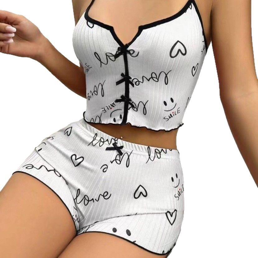 New women s summer sexy pajamas, high-end heart-shaped pit strip printing homewear front open fork suspender pajama set S
New women s summer sexy pajamas, high-end heart-shaped pit strip printing homewear front open fork suspender pajama set S