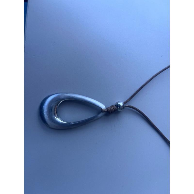 Female Retrostyle Necklace With Hollow Droplet Shape And Titanium Steel Detail Silver
Female Retrostyle Necklace With Hollow Droplet Shape And Titanium Steel Detail Silver