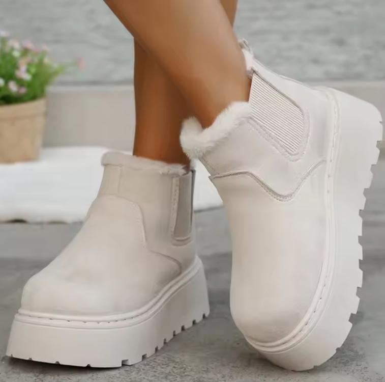 British Style Solid Color Platform Snow Boots Women Winter Soft Short Plush Warm Ankle Boots Woman Faux Suede Booties Female 42(EU 42)
British Style Solid Color Platform Snow Boots Women Winter Soft Short Plush Warm Ankle Boots Woman Faux Suede Booties Female 42(EU 42)