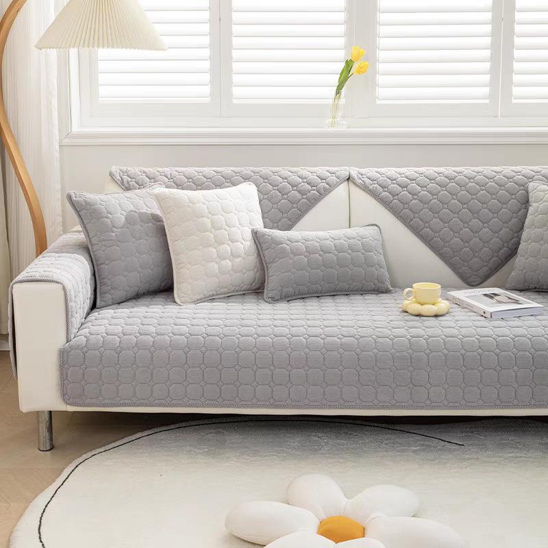 Плюшевая клетчатая подушка для дивана с противоскользящим дизайном из частиц, подходит для спальни, офиса, гостиной, домашнего декора, защиты дивана, украшения 90*160cm
Плюшевая клетчатая подушка для дивана с противоскользящим дизайном из частиц, подходит для спальни, офиса, гостиной, домашнего декора, защиты дивана, украшения 90*160cm