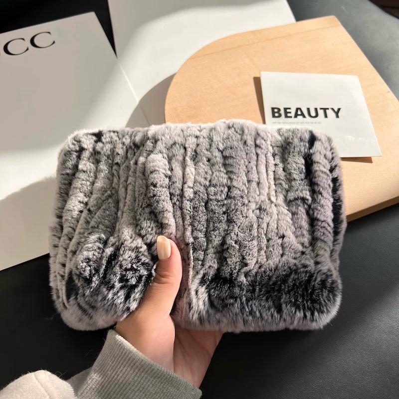 Real Rex Rabbit Fur Scarf, Enlarged and Thickened Elastic Mesh Scarf, Headband, Versatile Plush Headgear, Warm Neck Cover, Winter.
Real Rex Rabbit Fur Scarf, Enlarged and Thickened Elastic Mesh Scarf, Headband, Versatile Plush Headgear, Warm Neck Cover, Winter.