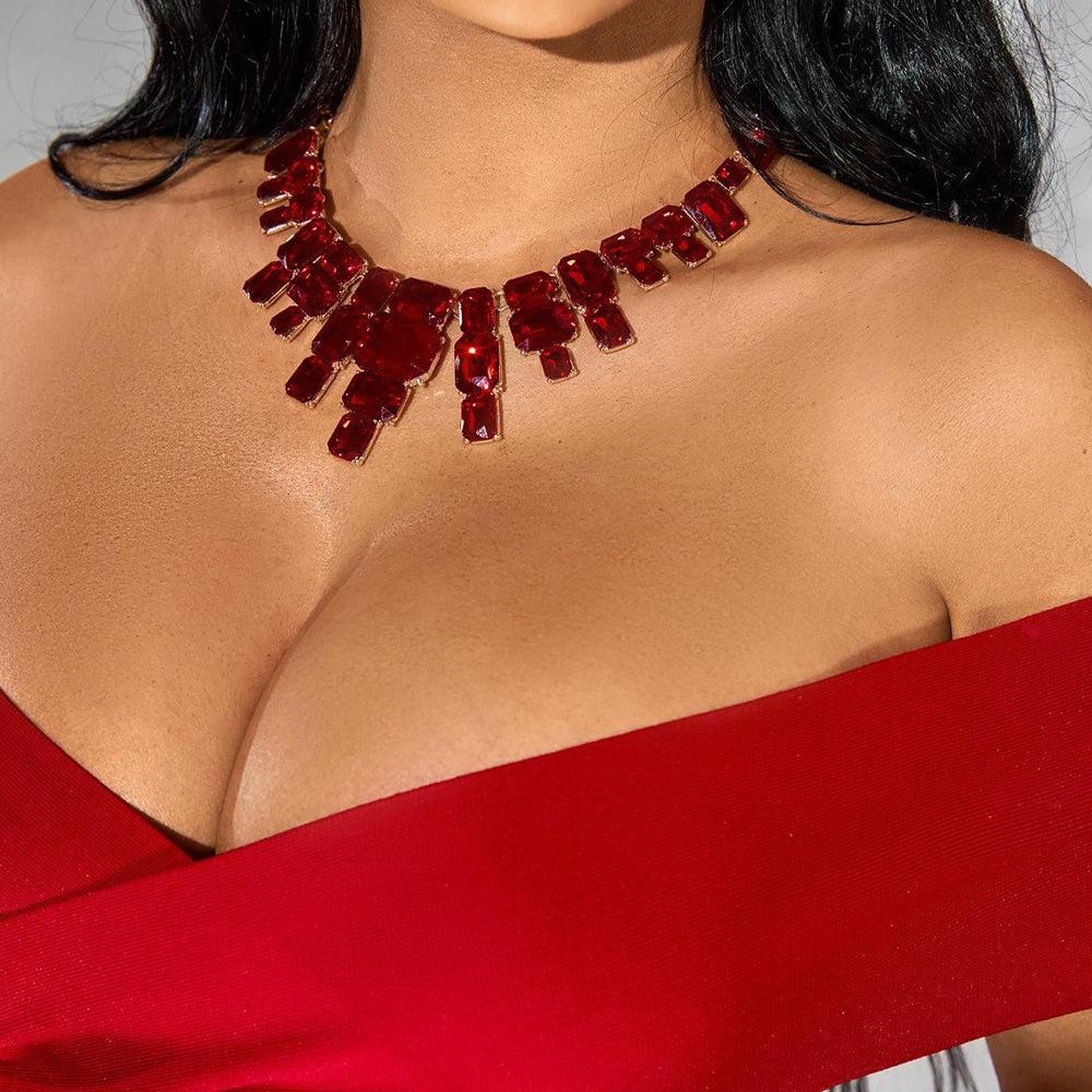 Ожерелье со стразами в стиле ретро, простая, модная и высокоуровневая сенсорная цепочка на ключицу
Ожерелье со стразами в стиле ретро, простая, модная и высокоуровневая сенсорная цепочка на ключицу