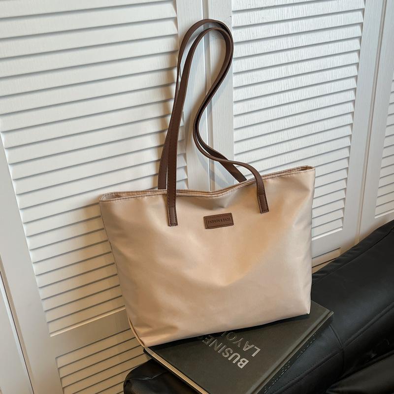Casual Tote Bag for Women Closure Stylish Letter Label Zipper Large Capacity Ladies Shoulder Bag purses and handbags Bolsa
Casual Tote Bag for Women Closure Stylish Letter Label Zipper Large Capacity Ladies Shoulder Bag purses and handbags Bolsa