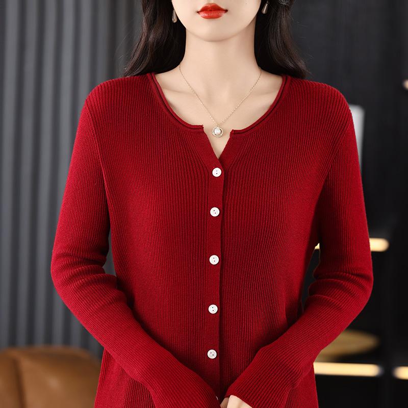 Женский легкий кардиган из 50% шерсти и 50% шелка Mulberry — универсальный трикотаж на все 4 сезона для комфорта и стиля в любое время года XL красный
Женский легкий кардиган из 50% шерсти и 50% шелка Mulberry — универсальный трикотаж на все 4 сезона для комфорта и стиля в любое время года XL красный