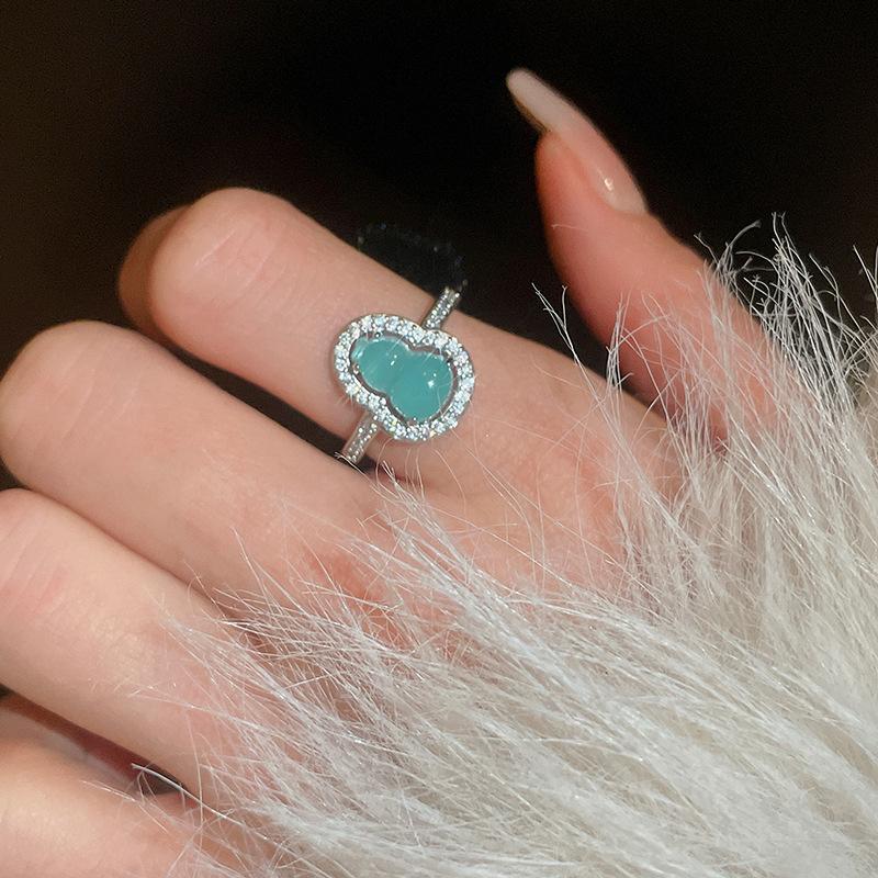 New Chinese style zircon gourd open ring, Chinese style trend temperament ring, light luxury high-end jewelry
New Chinese style zircon gourd open ring, Chinese style trend temperament ring, light luxury high-end jewelry