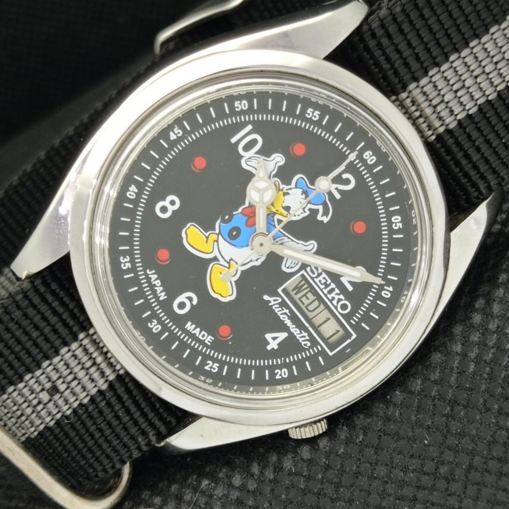USED VINTAGE SEIKO CARTOON DIAL AUTO 7009A JAPAN MENS BLACK WATCH 583b-a306482-9 SKU583b-a306482
USED VINTAGE SEIKO CARTOON DIAL AUTO 7009A JAPAN MENS BLACK WATCH 583b-a306482-9 SKU583b-a306482