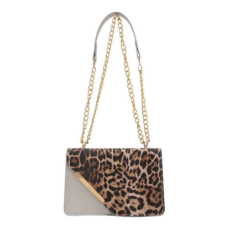 New fashionable versatile shoulder messenger bag high-end niche design underarm bag female leopard print small square bag срібний
New fashionable versatile shoulder messenger bag high-end niche design underarm bag female leopard print small square bag срібний