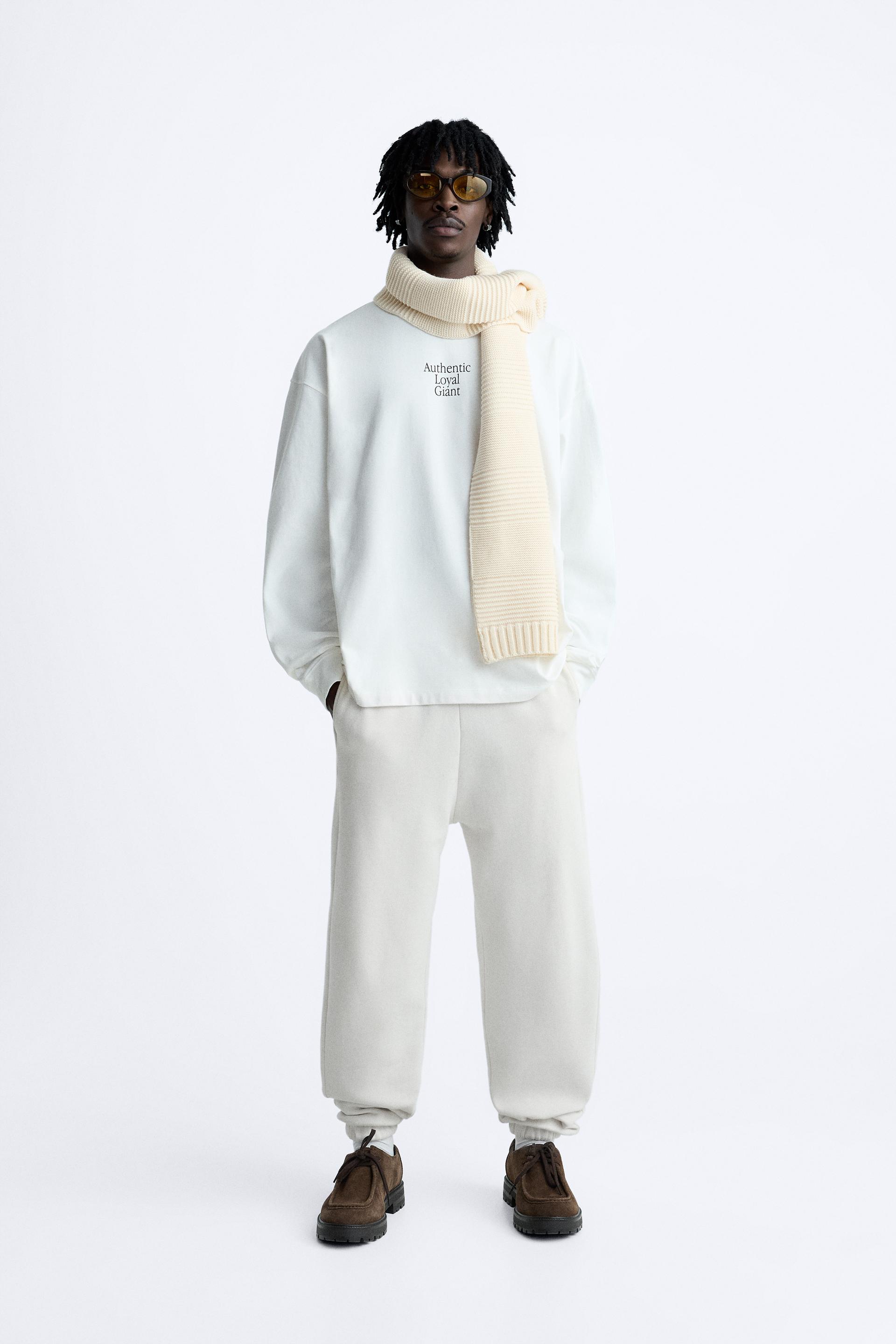 ФУТБОЛКА С КОНТРАСТНЫМ ПРИНТОМ
ФУТБОЛКА С КОНТРАСТНЫМ ПРИНТОМ