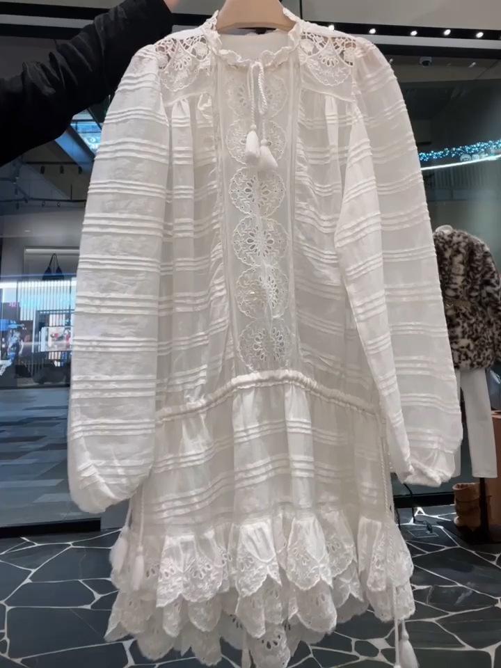 Artistic Retro Lace-Up Mini Dress with Hollow Texture and Petal Sleeves S
Artistic Retro Lace-Up Mini Dress with Hollow Texture and Petal Sleeves S