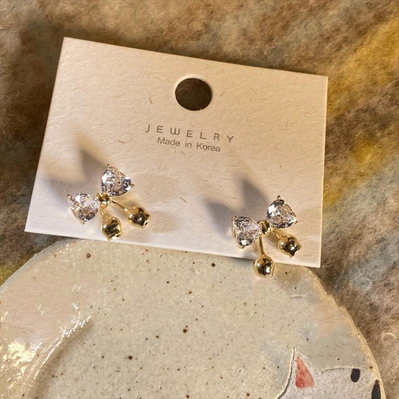 Gentle Zircon Bowknot Stud Earrings for Women Girls Temperament Niche Sweet Small Dangle Earrings Wedding Jewelry Accessories
Gentle Zircon Bowknot Stud Earrings for Women Girls Temperament Niche Sweet Small Dangle Earrings Wedding Jewelry Accessories
