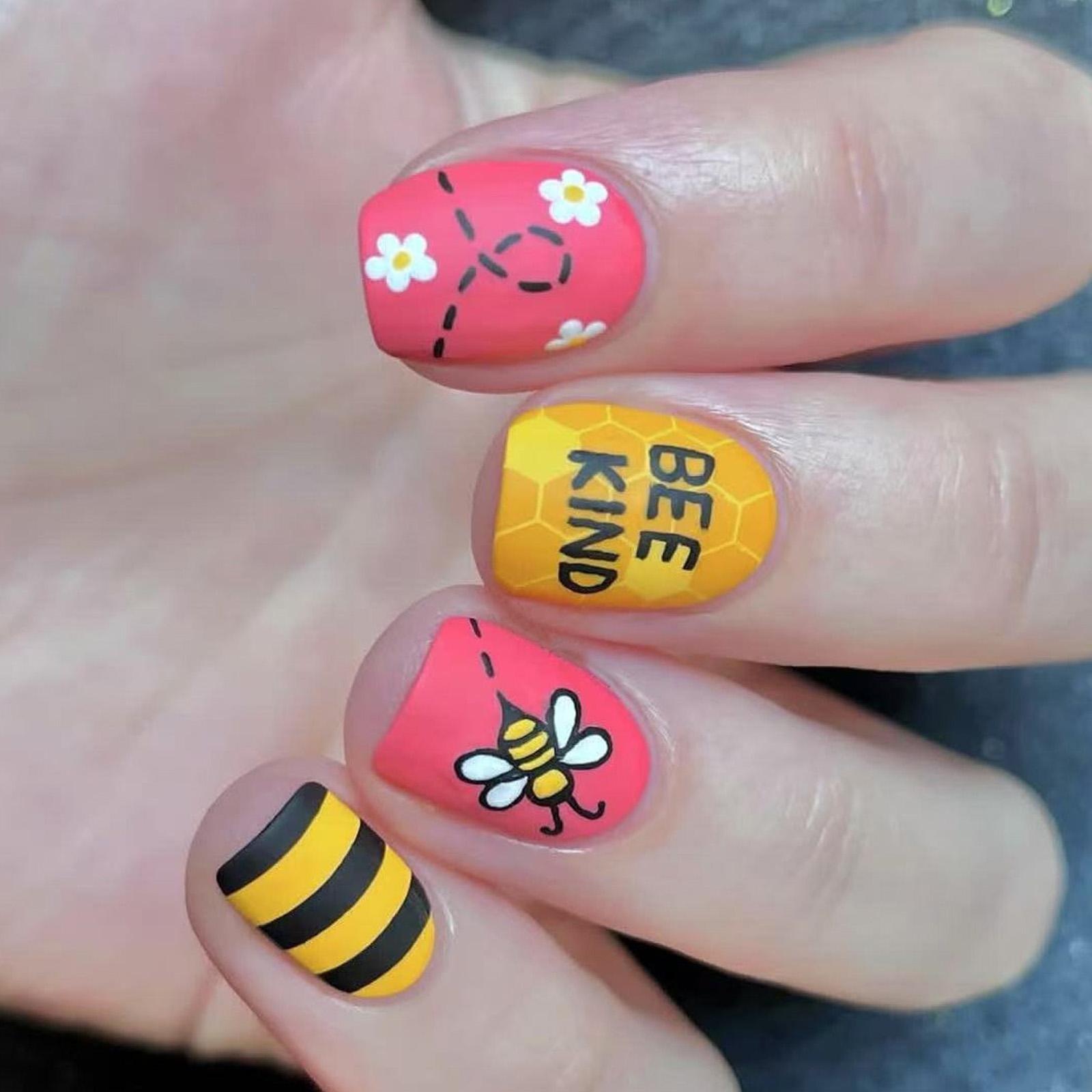 Квадратные накладные ногти с цветами, наклейки для ногтей 12 размеров, 24 шт., французские типсы для DIY украшений для нейл-арта
Квадратные накладные ногти с цветами, наклейки для ногтей 12 размеров, 24 шт., французские типсы для DIY украшений для нейл-арта