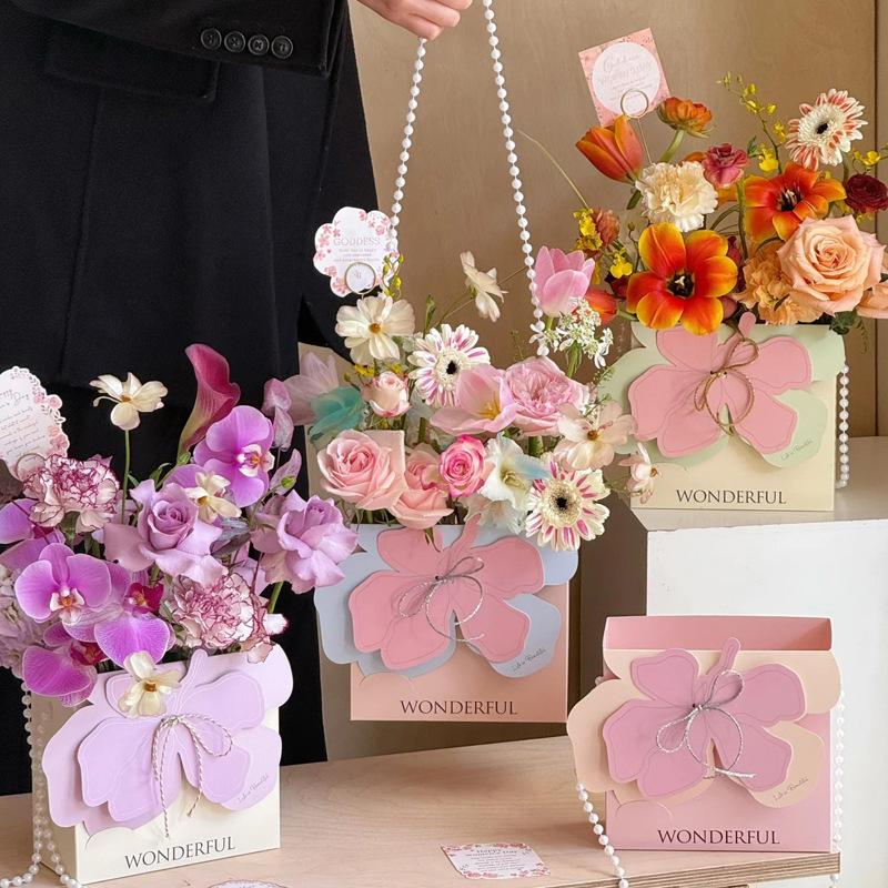 1Pc Portable Flower Basket Rose Flower Wrapping Box Gift Bag For Wedding Birthday Christmas Party Flower Bouquet Decor Supplies
1Pc Portable Flower Basket Rose Flower Wrapping Box Gift Bag For Wedding Birthday Christmas Party Flower Bouquet Decor Supplies