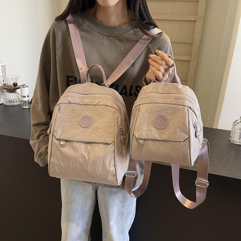 Модный универсальный рюкзак, повседневный однотонный рюкзак, трендовая уличная дорожная сумка для хранения, легкая сумка для мамы Small 19 * 15 * 23 светло-фиолетовый
Модный универсальный рюкзак, повседневный однотонный рюкзак, трендовая уличная дорожная сумка для хранения, легкая сумка для мамы Small 19 * 15 * 23 светло-фиолетовый