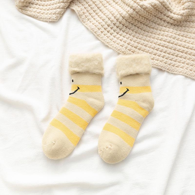 Winter Thickened Socks, Women S Velvet Warm Mid-Tube Socks, Japanese Smiley Face Flanged Home Adult Women S Socks One size fits all хаки
Winter Thickened Socks, Women S Velvet Warm Mid-Tube Socks, Japanese Smiley Face Flanged Home Adult Women S Socks One size fits all хаки